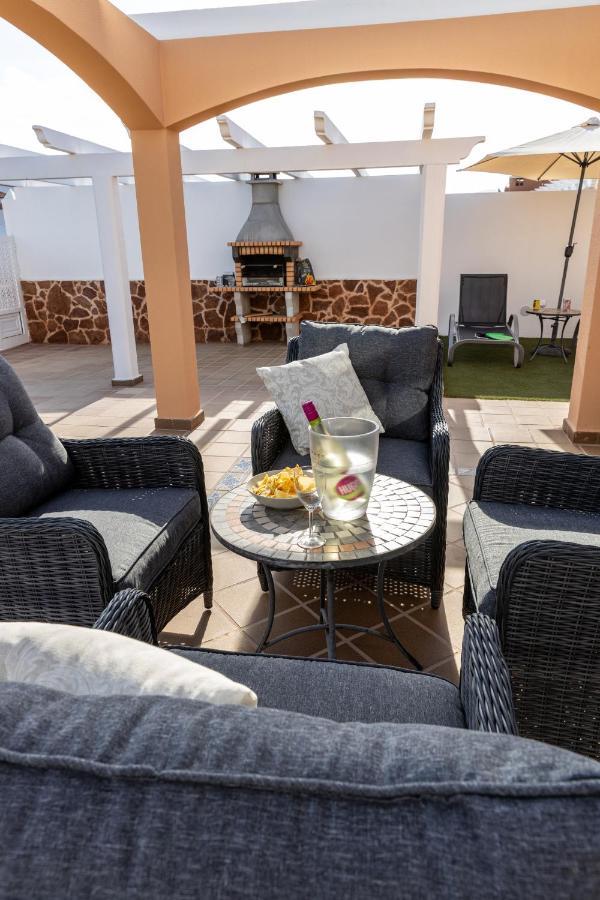 Perfect For Family Holidays With Private Pool, Near And Golf- Ashley Villa *