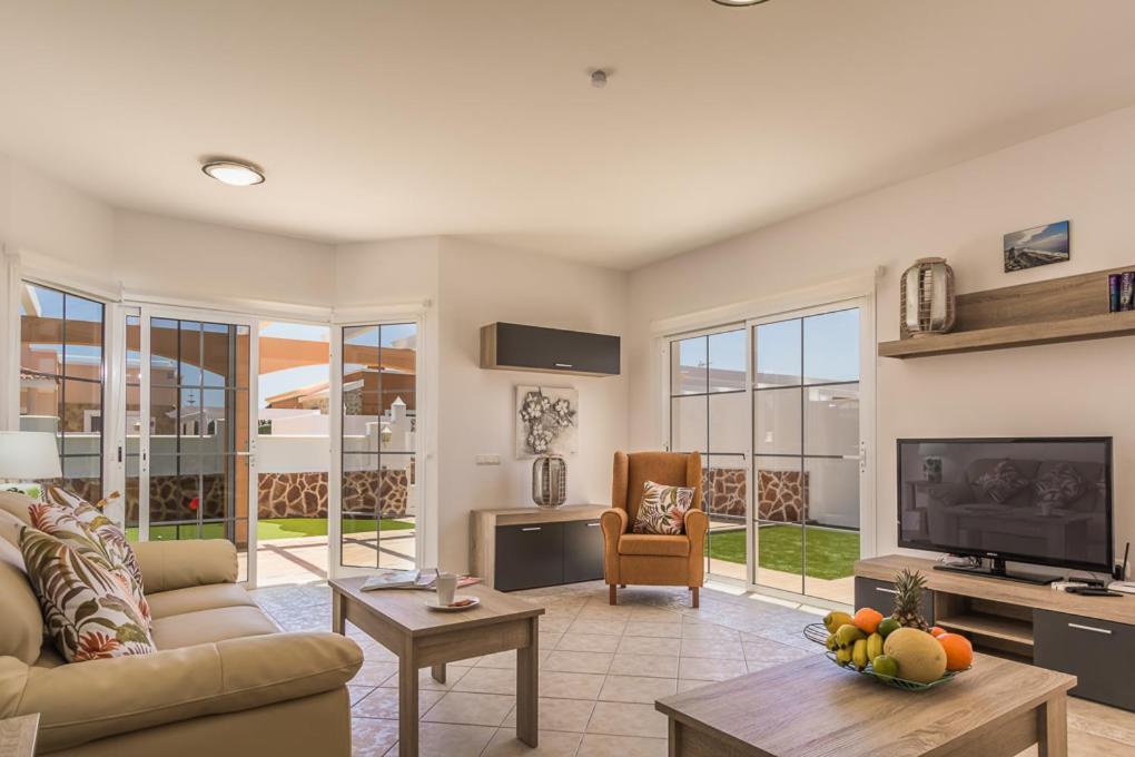 Perfect For Family Holidays With Private Pool, Near And Golf- Ashley Villa