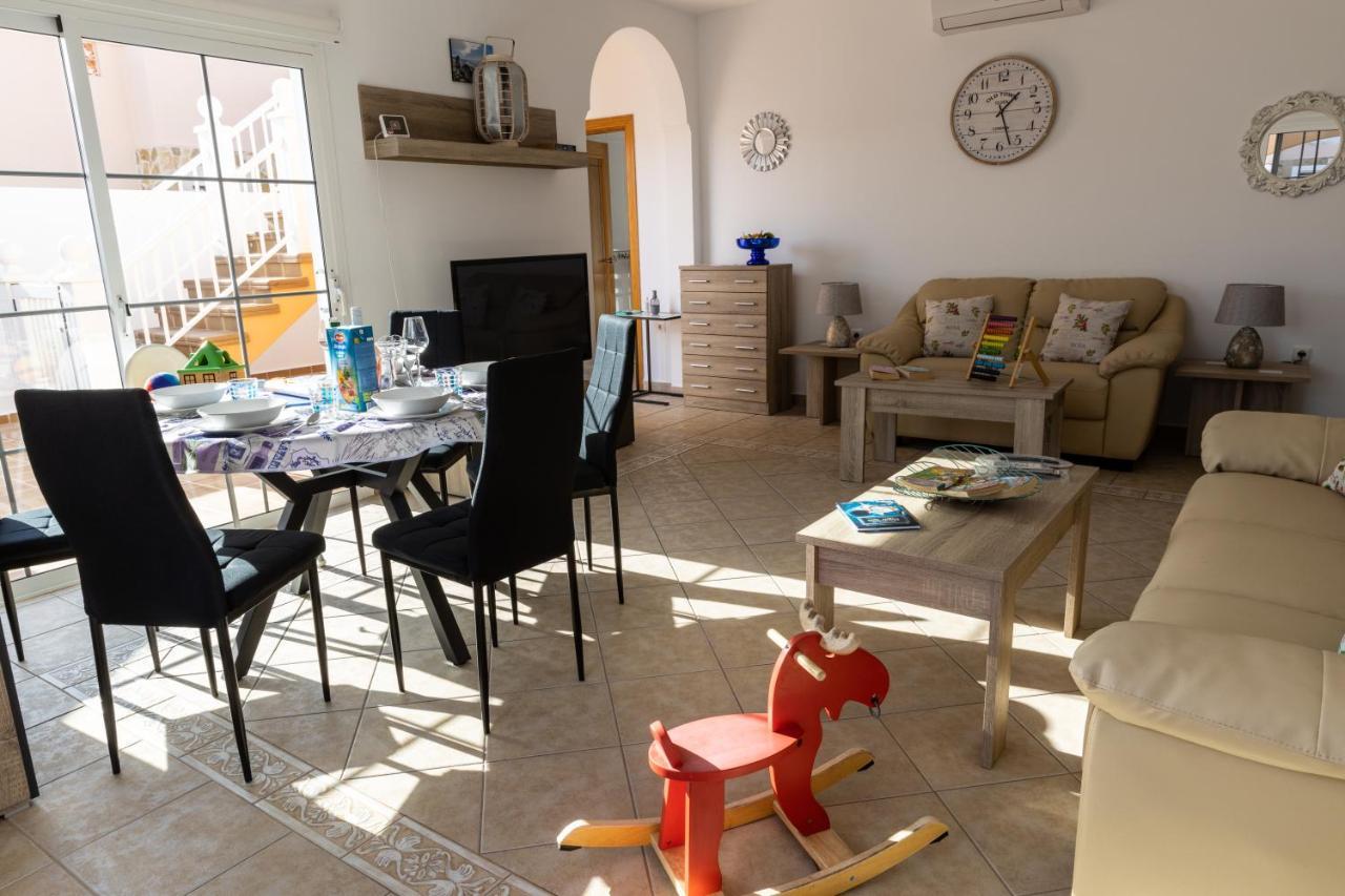 Villa Perfect For Family Holidays With Private Pool, Near And Golf- Ashley *