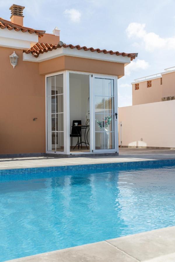 Perfect For Family Holidays With Private Pool, Near And Golf- Ashley Villa *